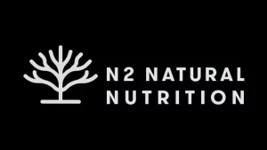 arbol sin hojas con el nobre al lado de n2 natural nutrition
